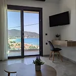Selini By Deniastella Apartman *